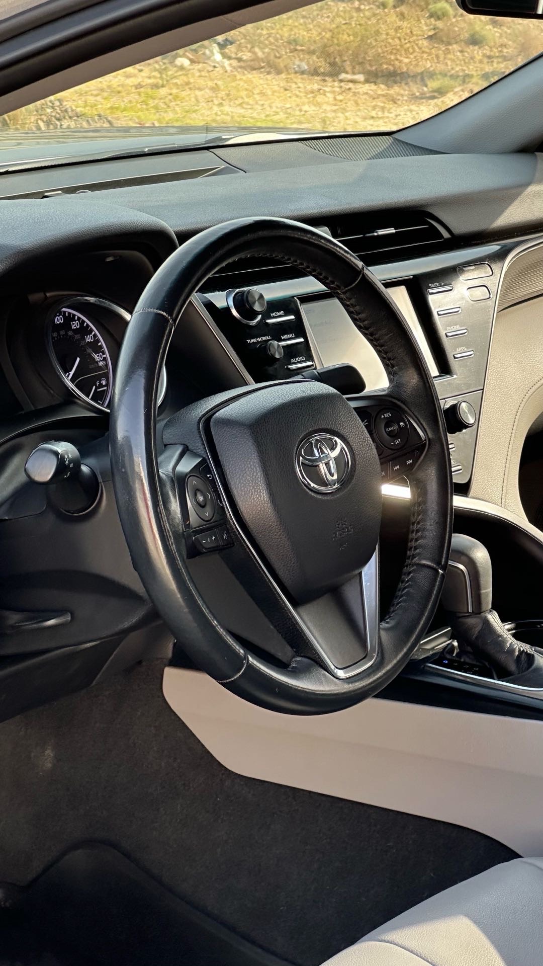 2019 Toyota Camry SE thumbnail 11