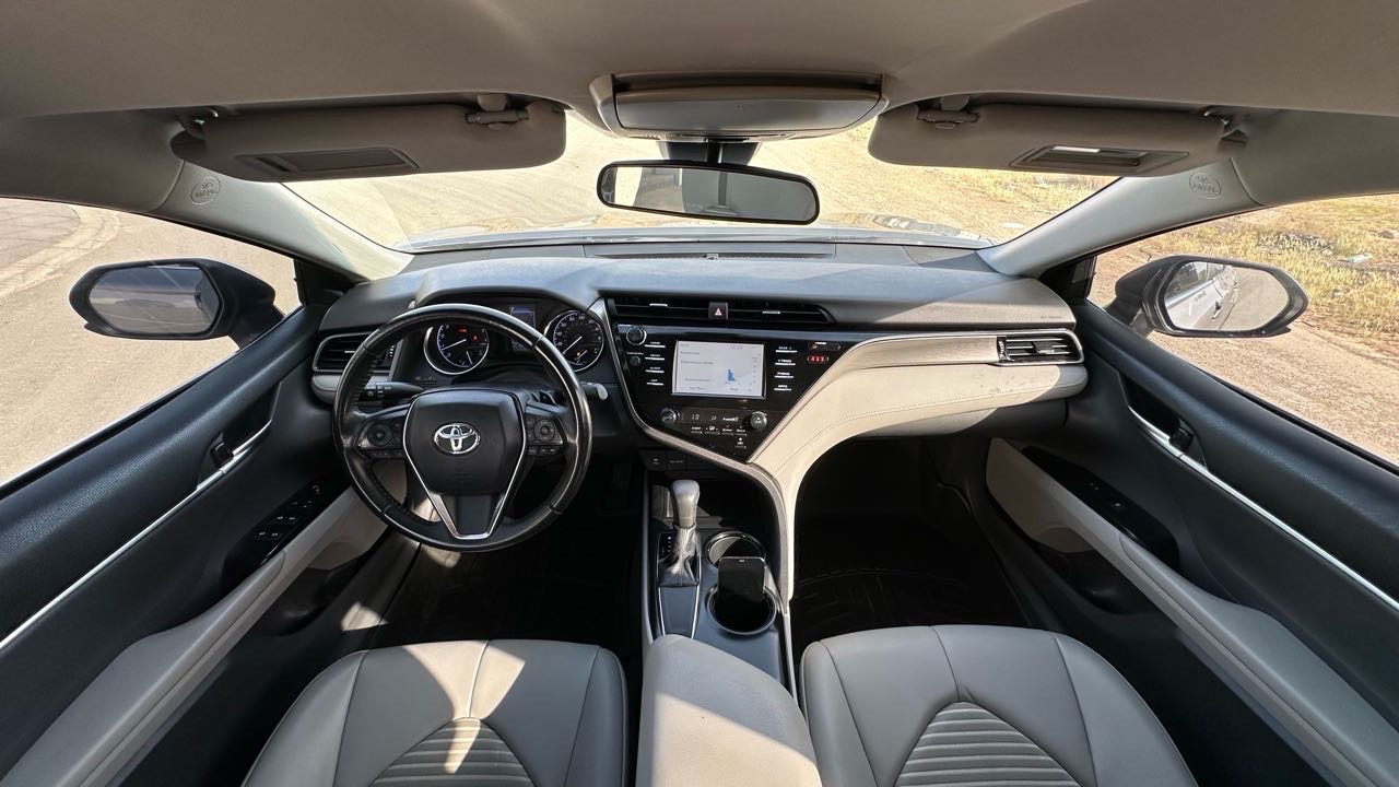 2019 Toyota Camry SE thumbnail 14