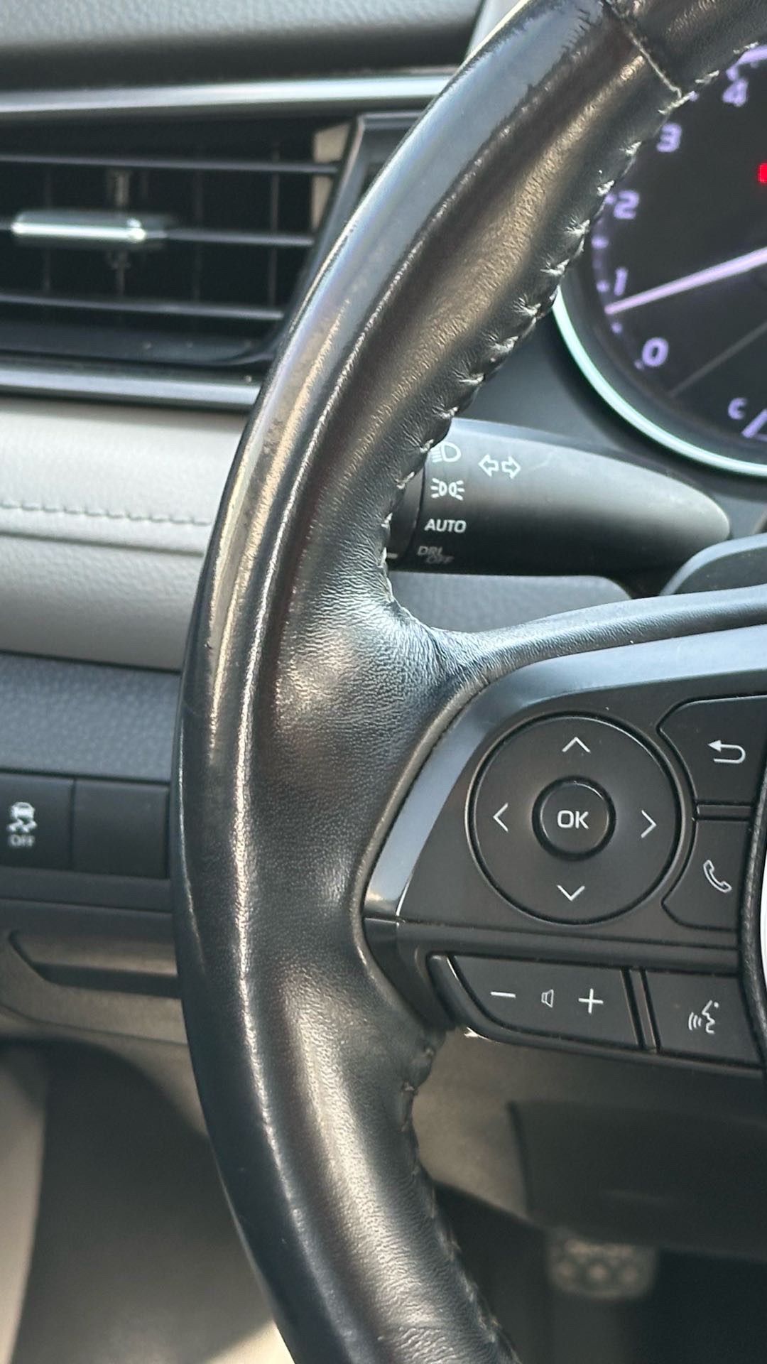 2019 Toyota Camry SE thumbnail 20