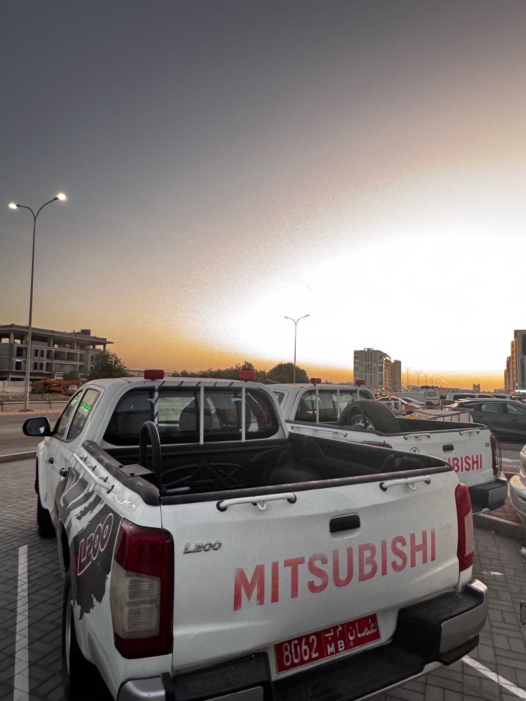 2022 Mitsubishi Outlander LX thumbnail 2