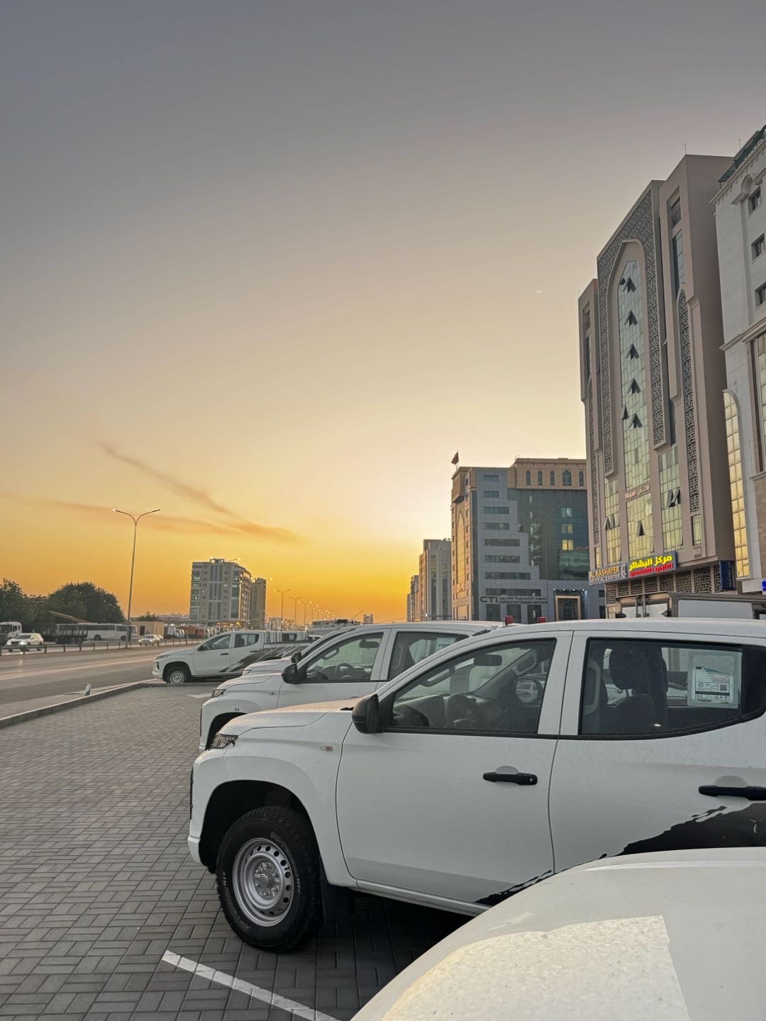 2022 Mitsubishi Outlander LX thumbnail 3