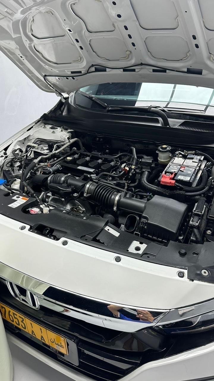 2020 Honda Accord LX thumbnail 8