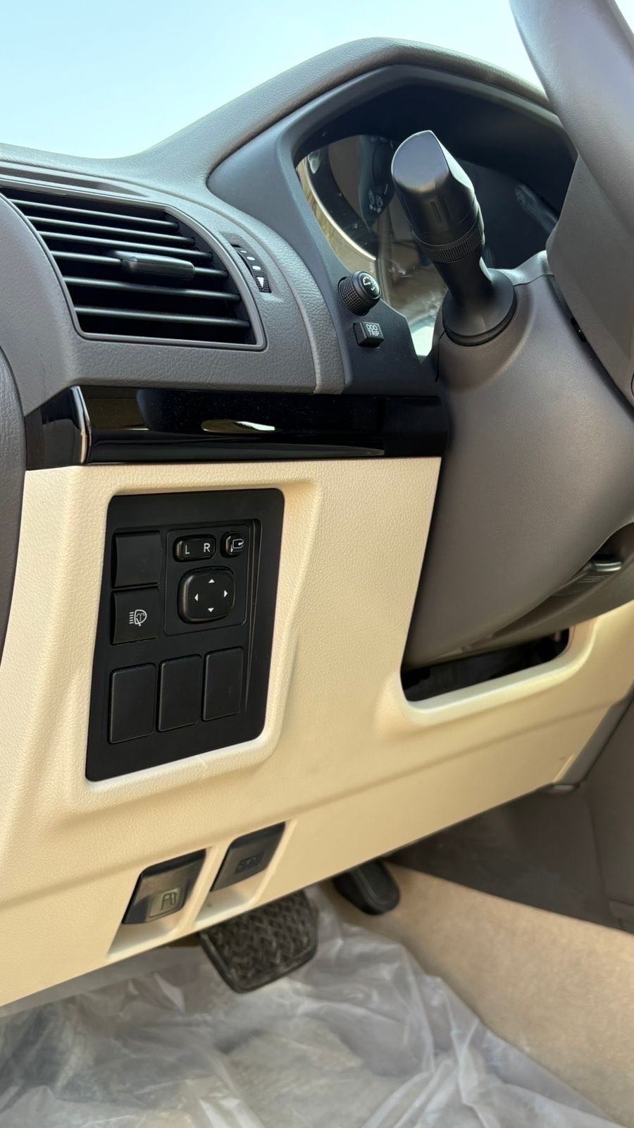2023 Toyota Prado TXR thumbnail 5