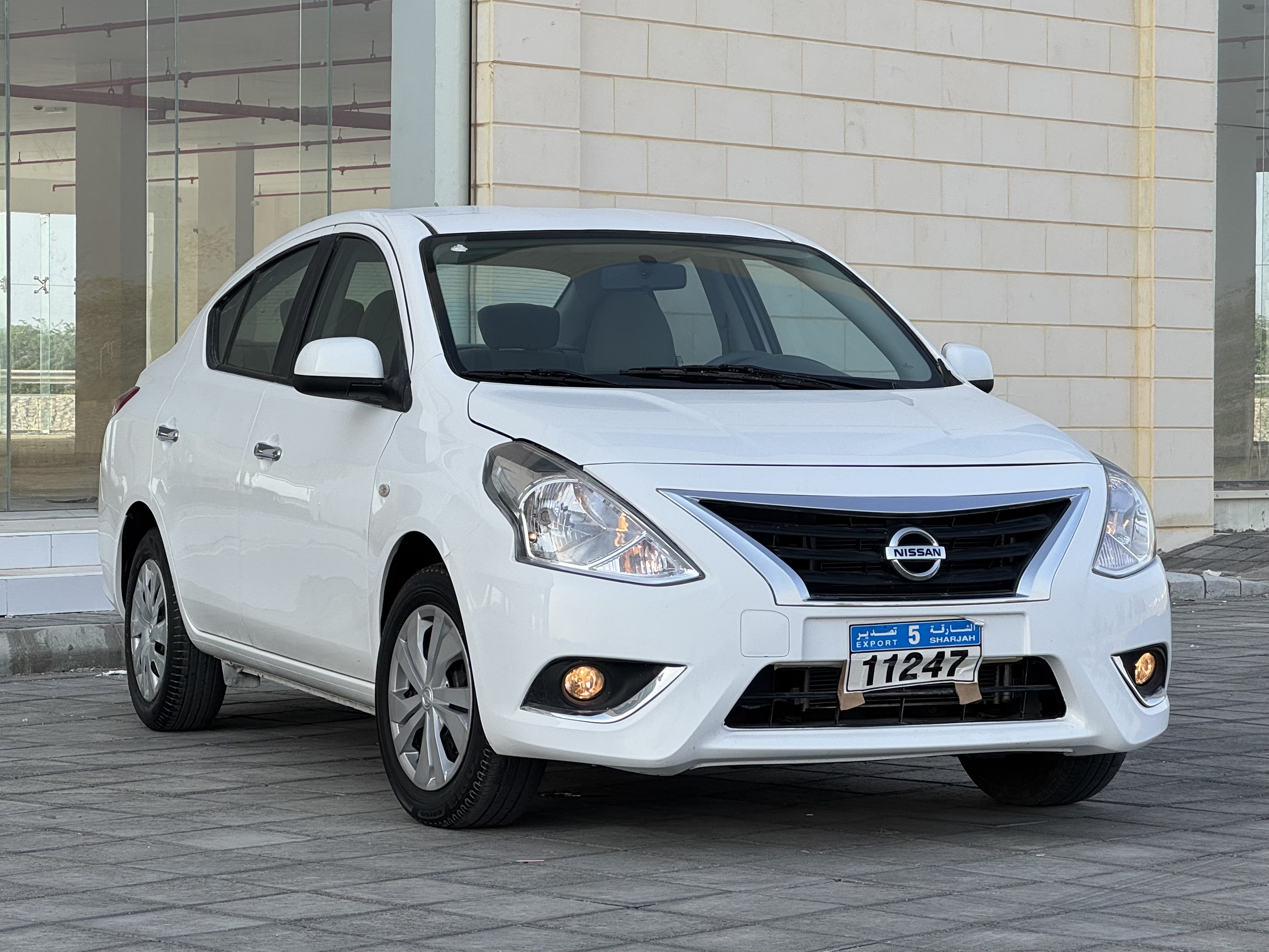 2023 Nissan Sunny GL-S thumbnail 2