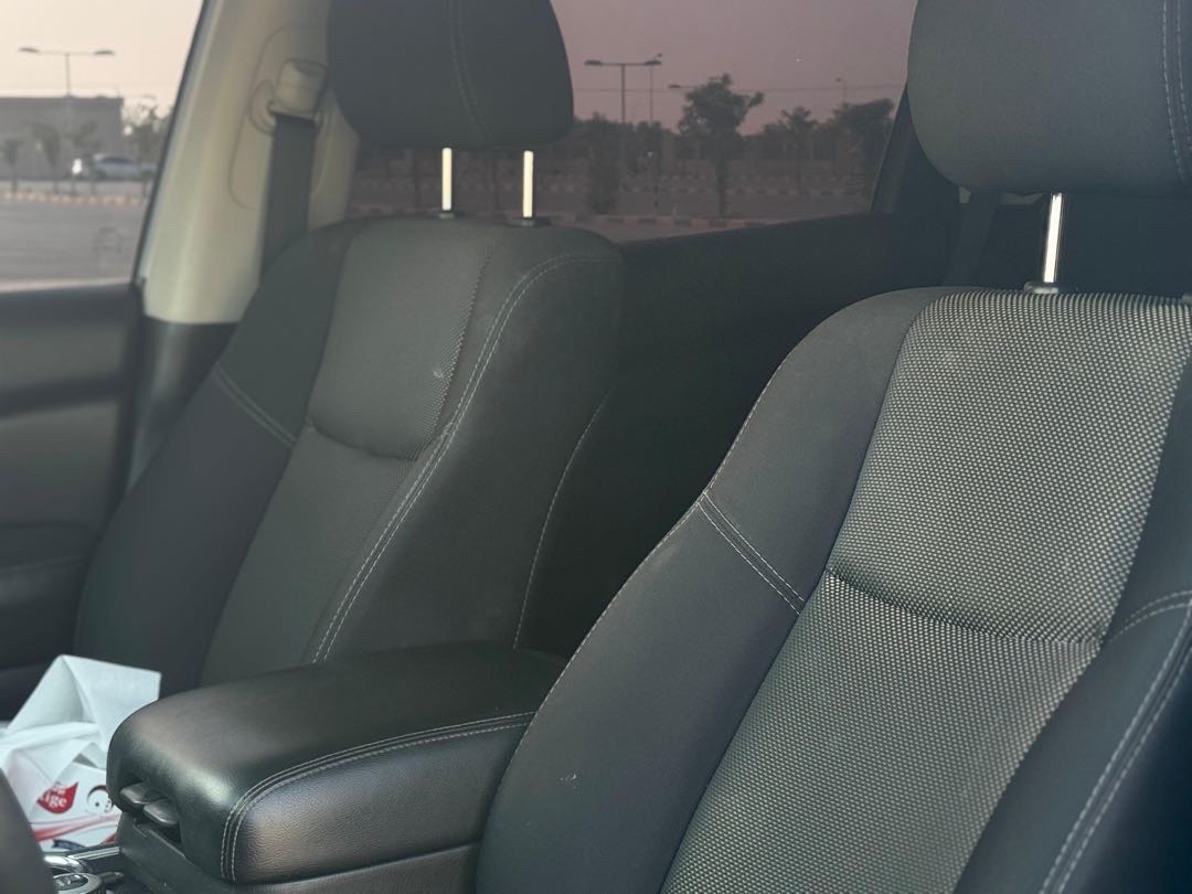 2018 Nissan Pathfinder SV thumbnail 2
