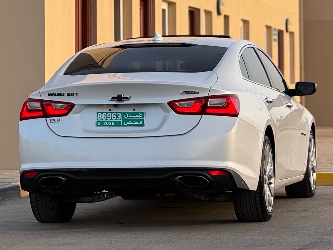 2018 Chevrolet Malibu Premier thumbnail 5