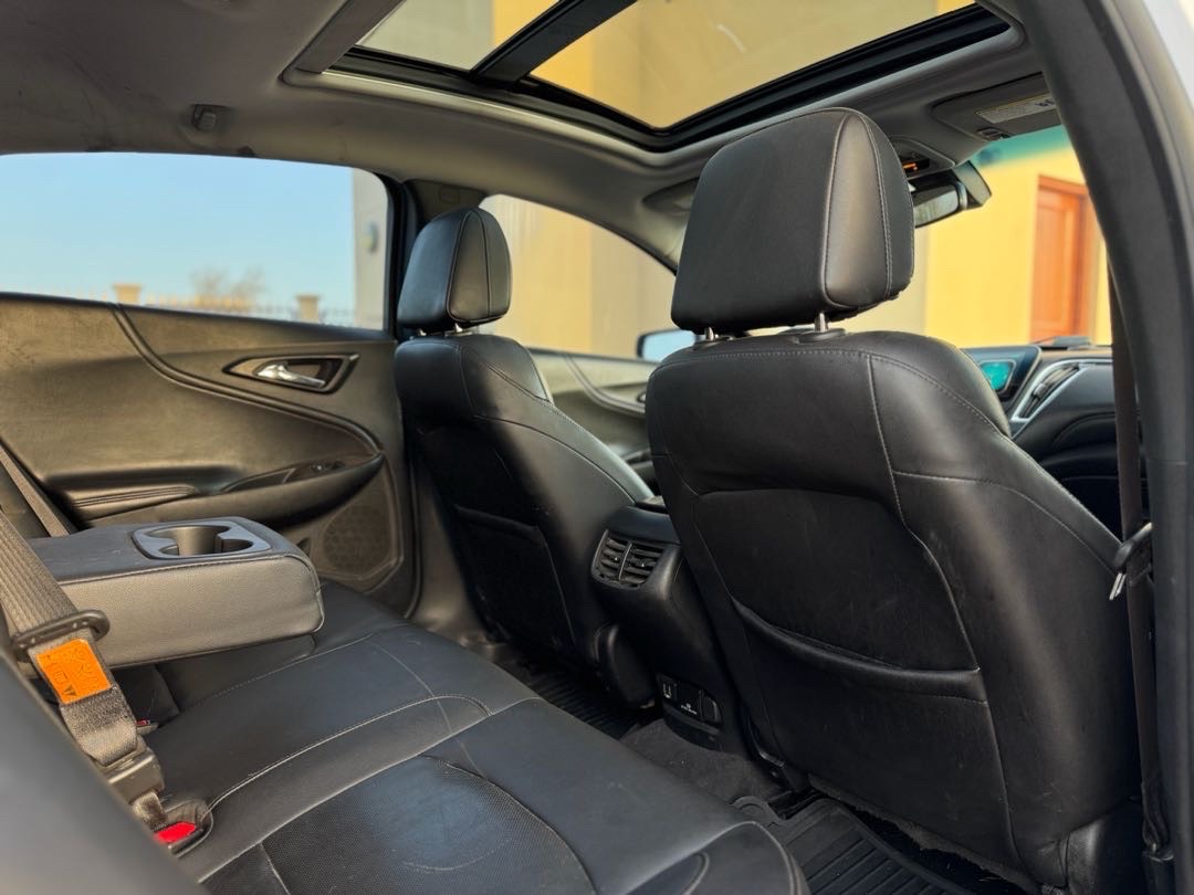 2018 Chevrolet Malibu Premier thumbnail 13