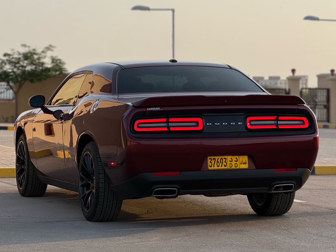 2019 Dodge Challenger SXT thumbnail 8