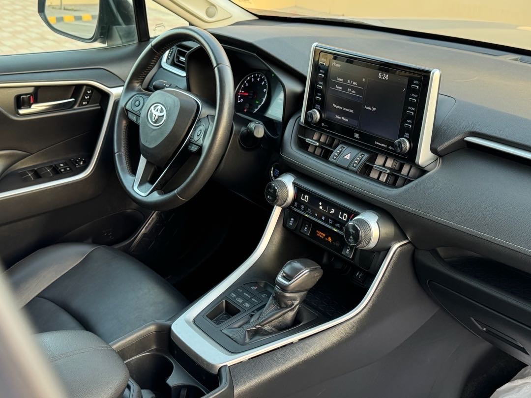 2019 Toyota Rav4 XLE thumbnail 7