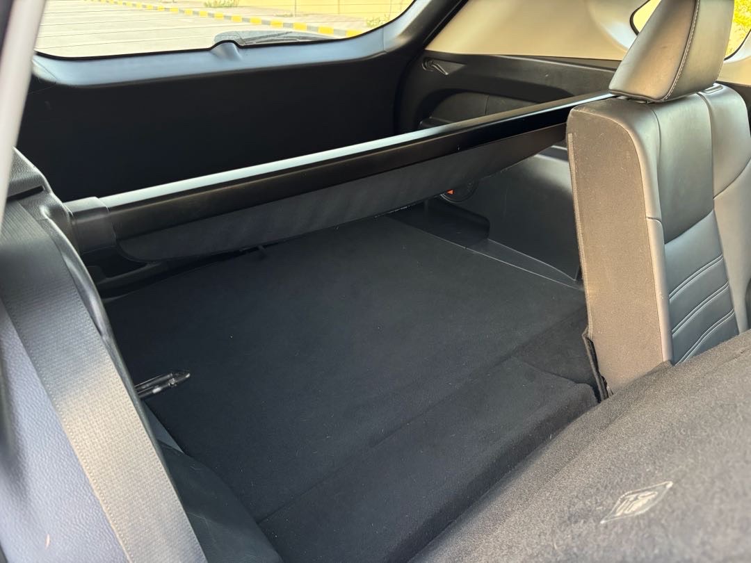 2019 Toyota Rav4 XLE thumbnail 12