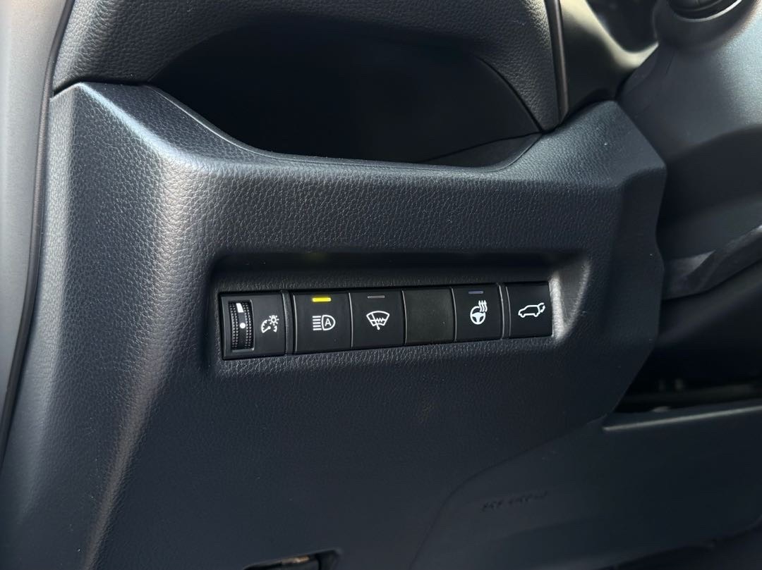 2019 Toyota Rav4 XLE thumbnail 14