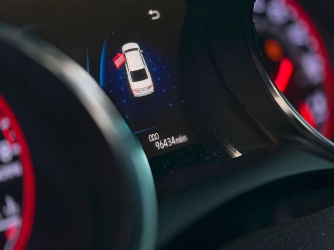 2019 Toyota Camry XSE thumbnail 9