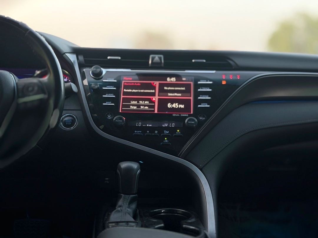 2019 Toyota Camry XSE thumbnail 10