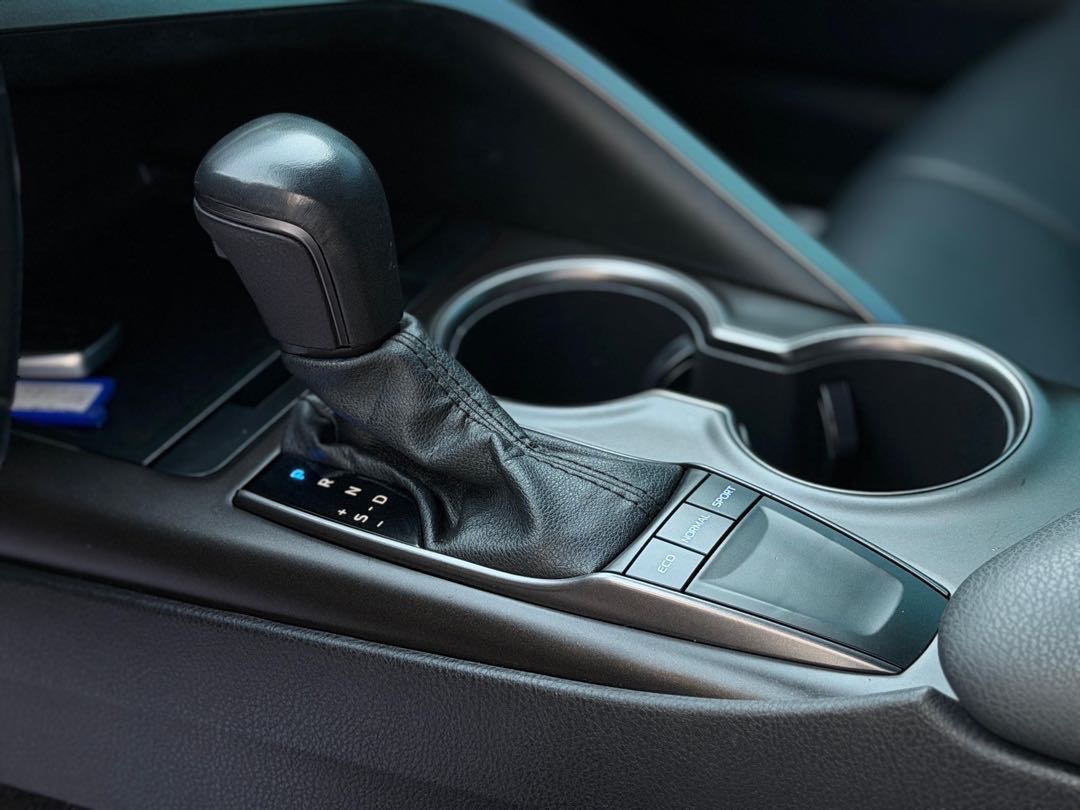 2021 Toyota Camry SE thumbnail 7
