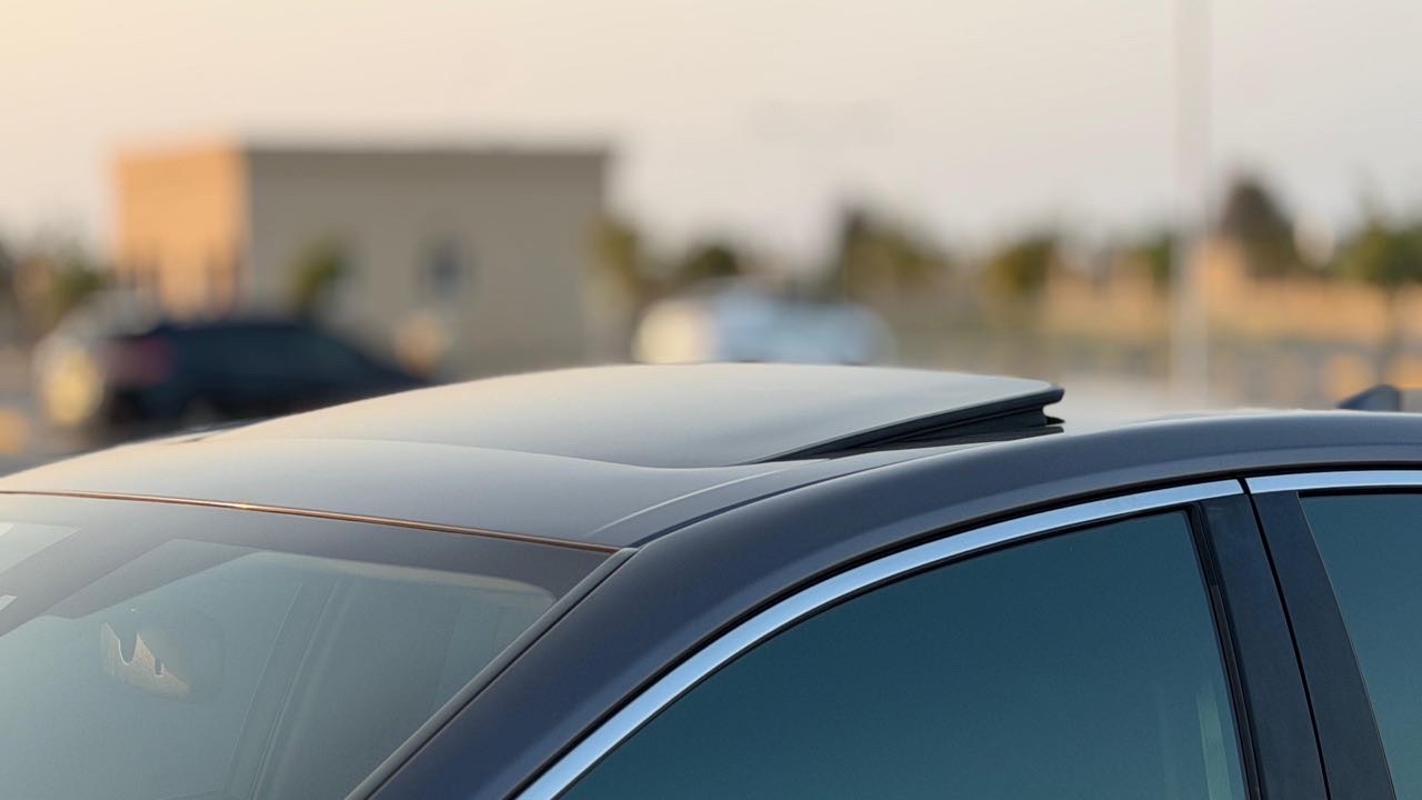 2021 Toyota Camry SE thumbnail 17