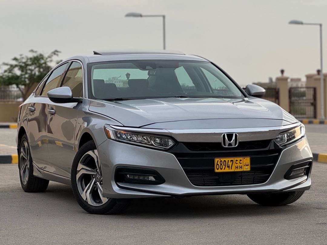 2018 Honda Accord EX-L thumbnail 3