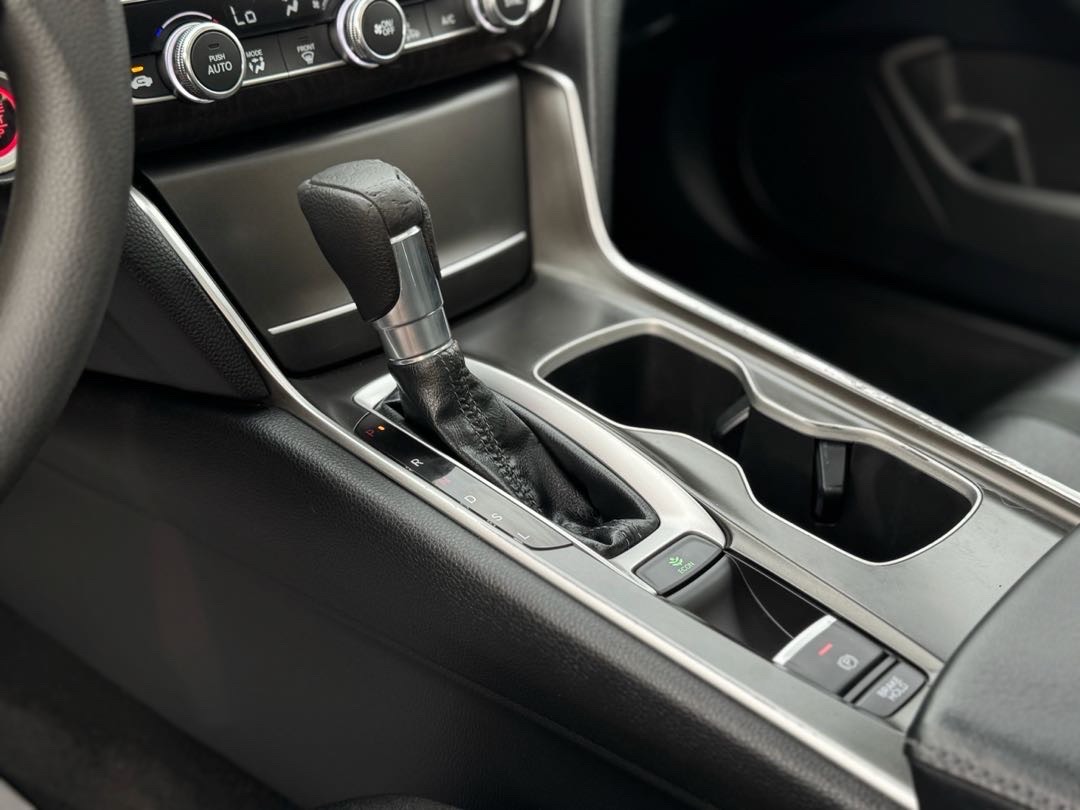 2018 Honda Accord EX-L thumbnail 12