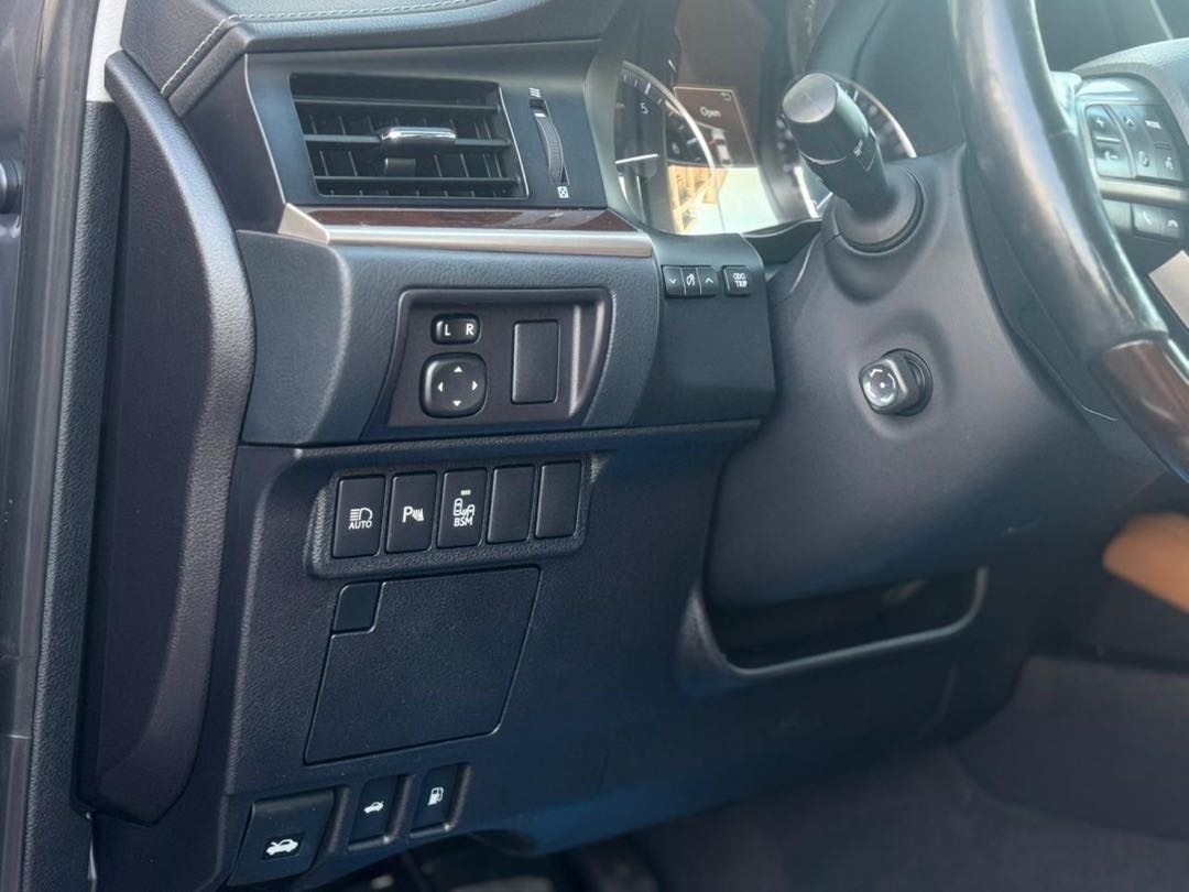 2018 Lexus ES 350 thumbnail 10
