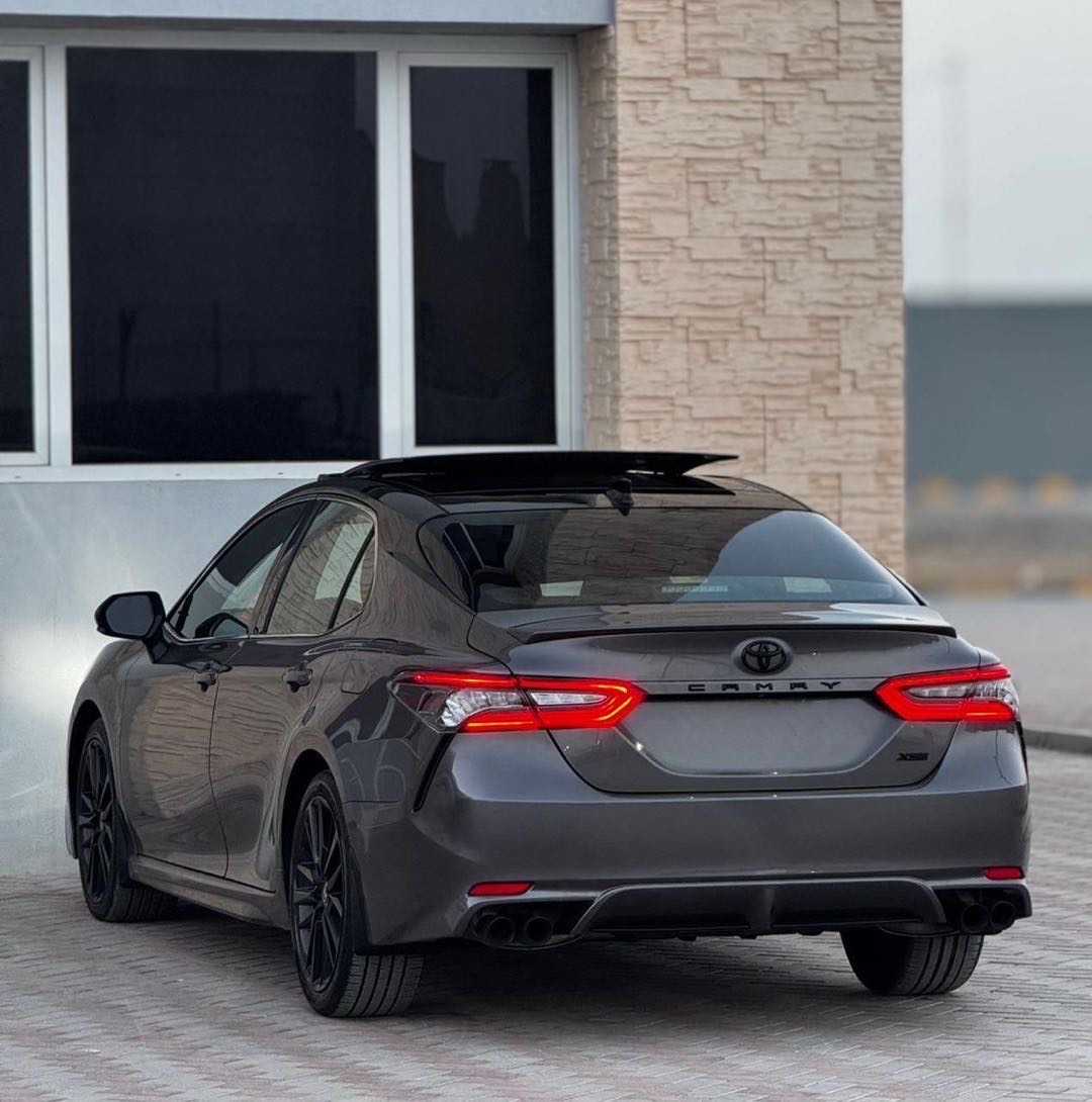 2021 Toyota Camry XSE thumbnail 4