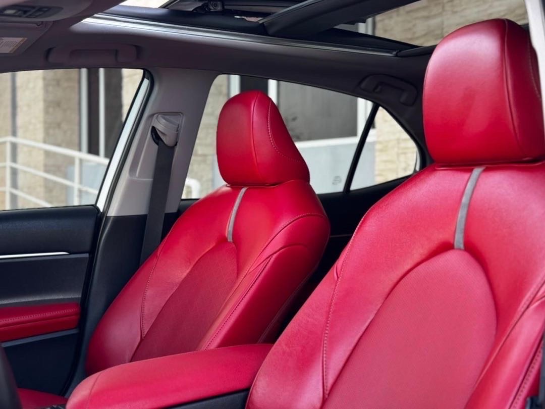 2021 Toyota Camry XSE thumbnail 6