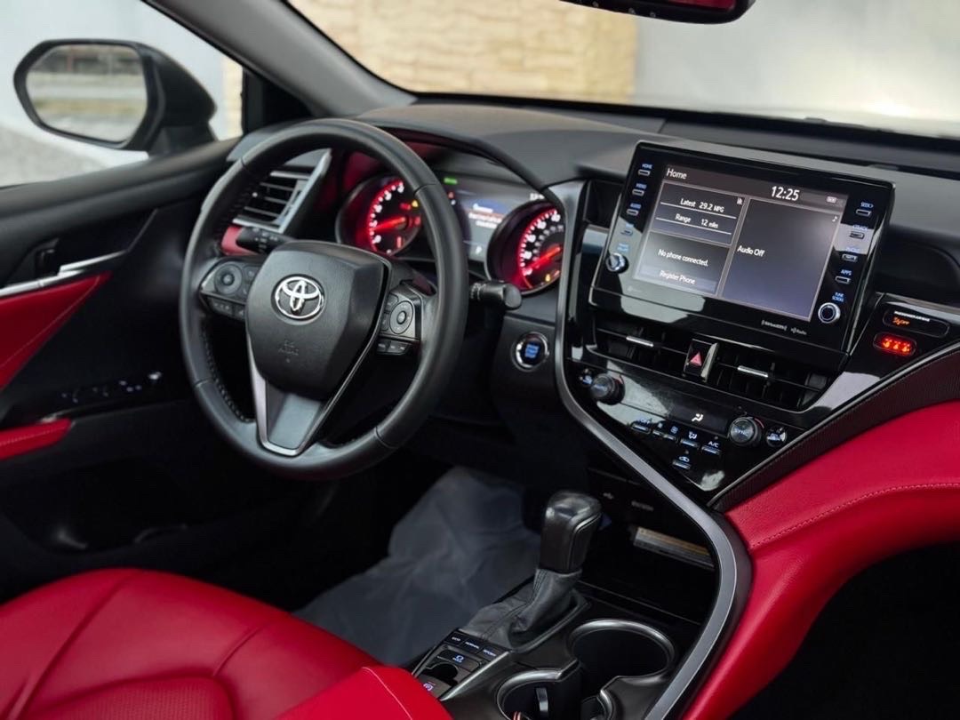 2021 Toyota Camry XSE thumbnail 11