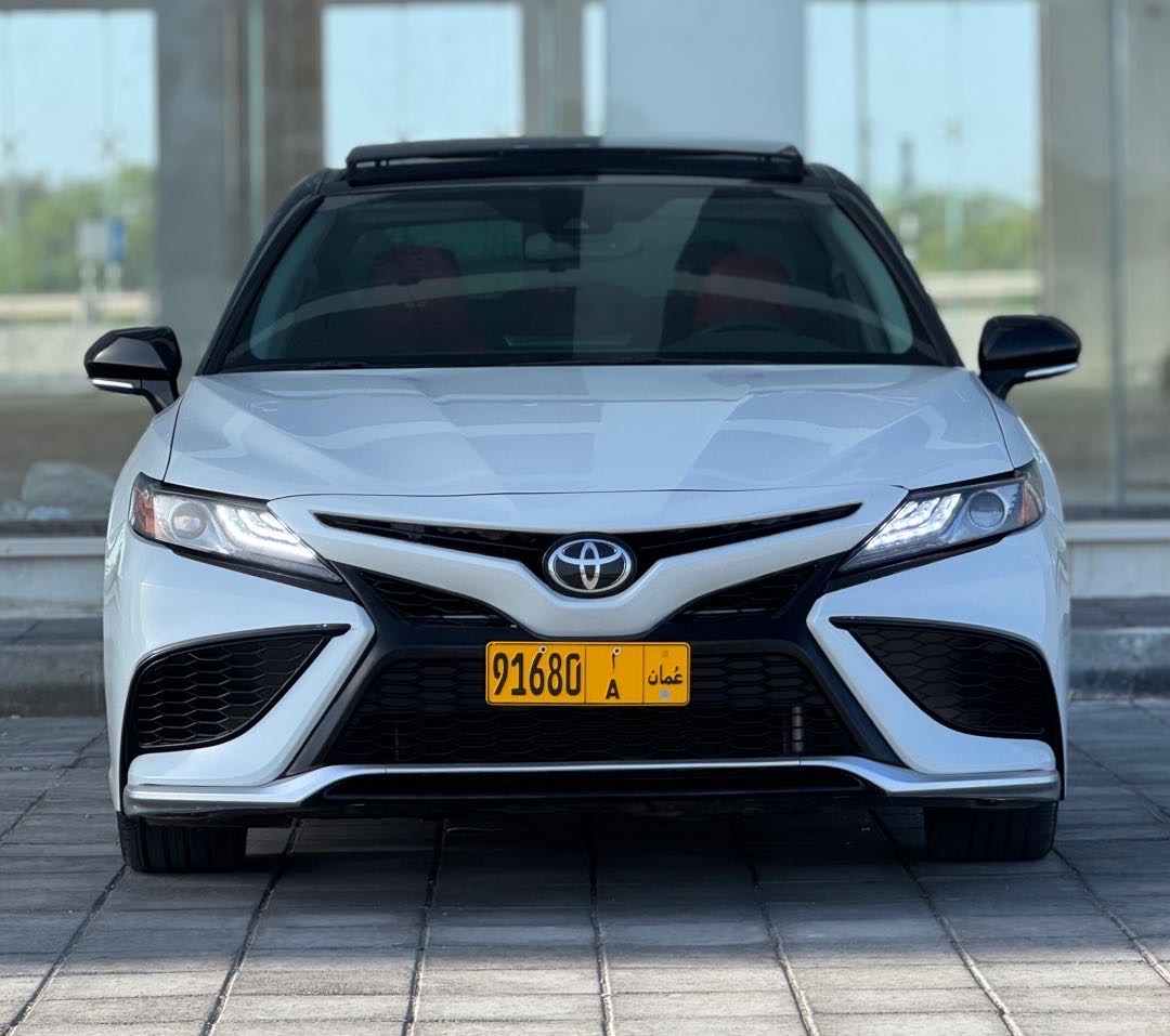 2021 Toyota Camry XSE thumbnail 3