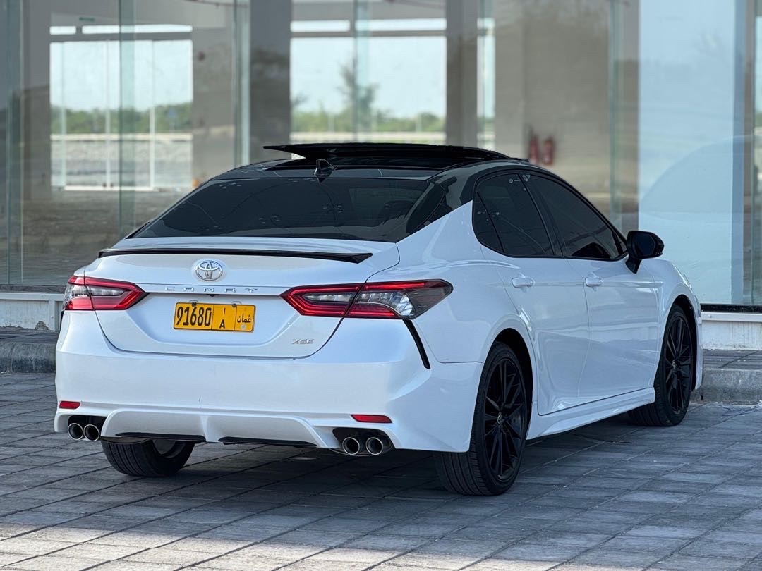 2021 Toyota Camry XSE thumbnail 5