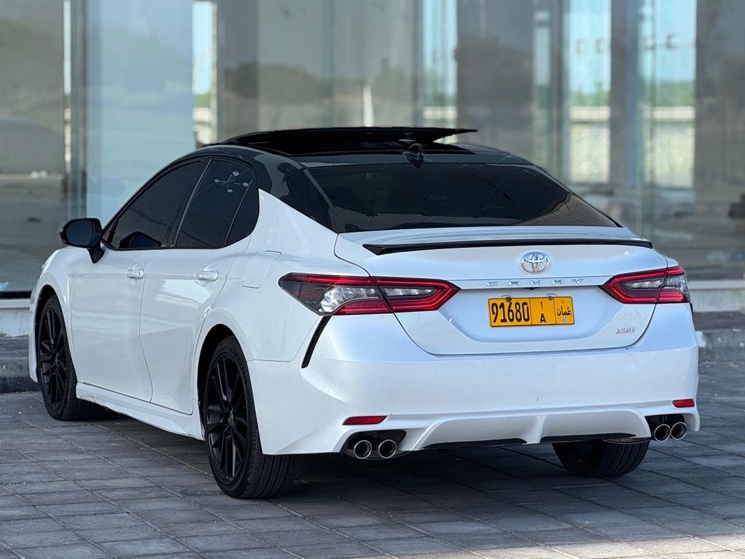 2021 Toyota Camry XSE thumbnail 8