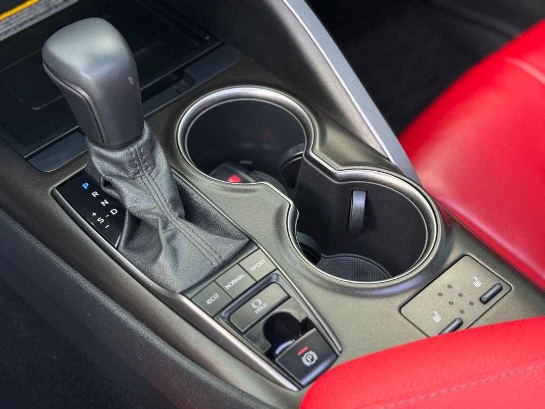 2021 Toyota Camry XSE thumbnail 14
