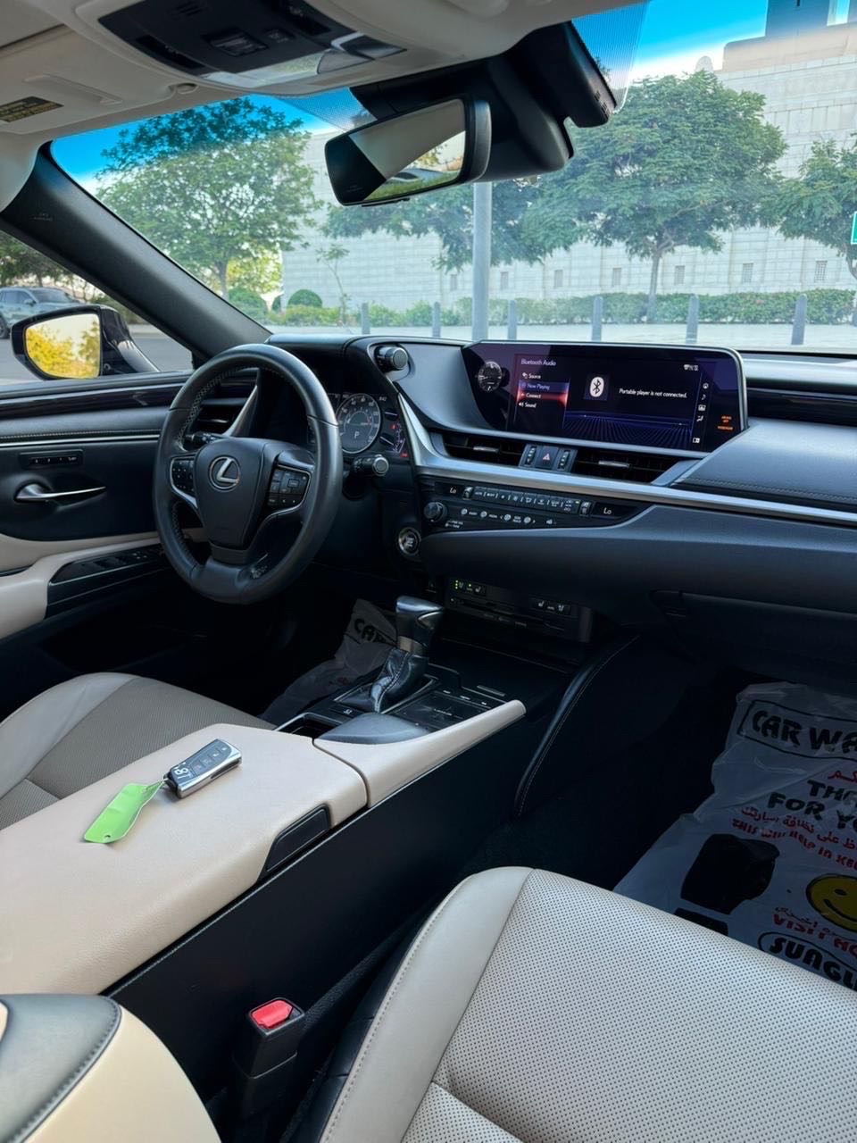 2019 Lexus ES 350 thumbnail 4