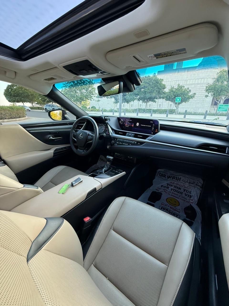 2019 Lexus ES 350 thumbnail 10