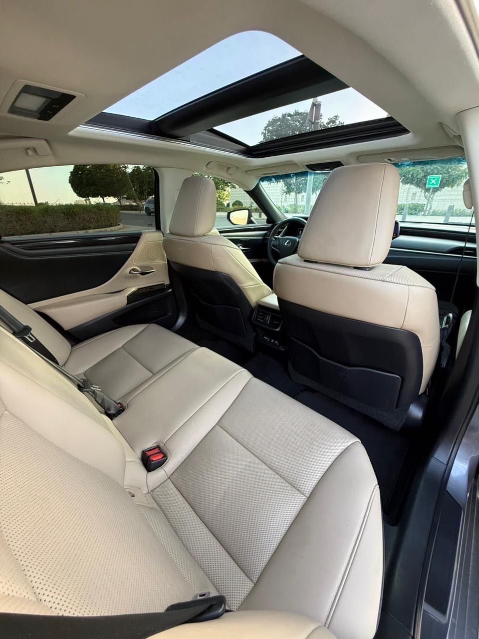 2019 Lexus ES 350 thumbnail 11