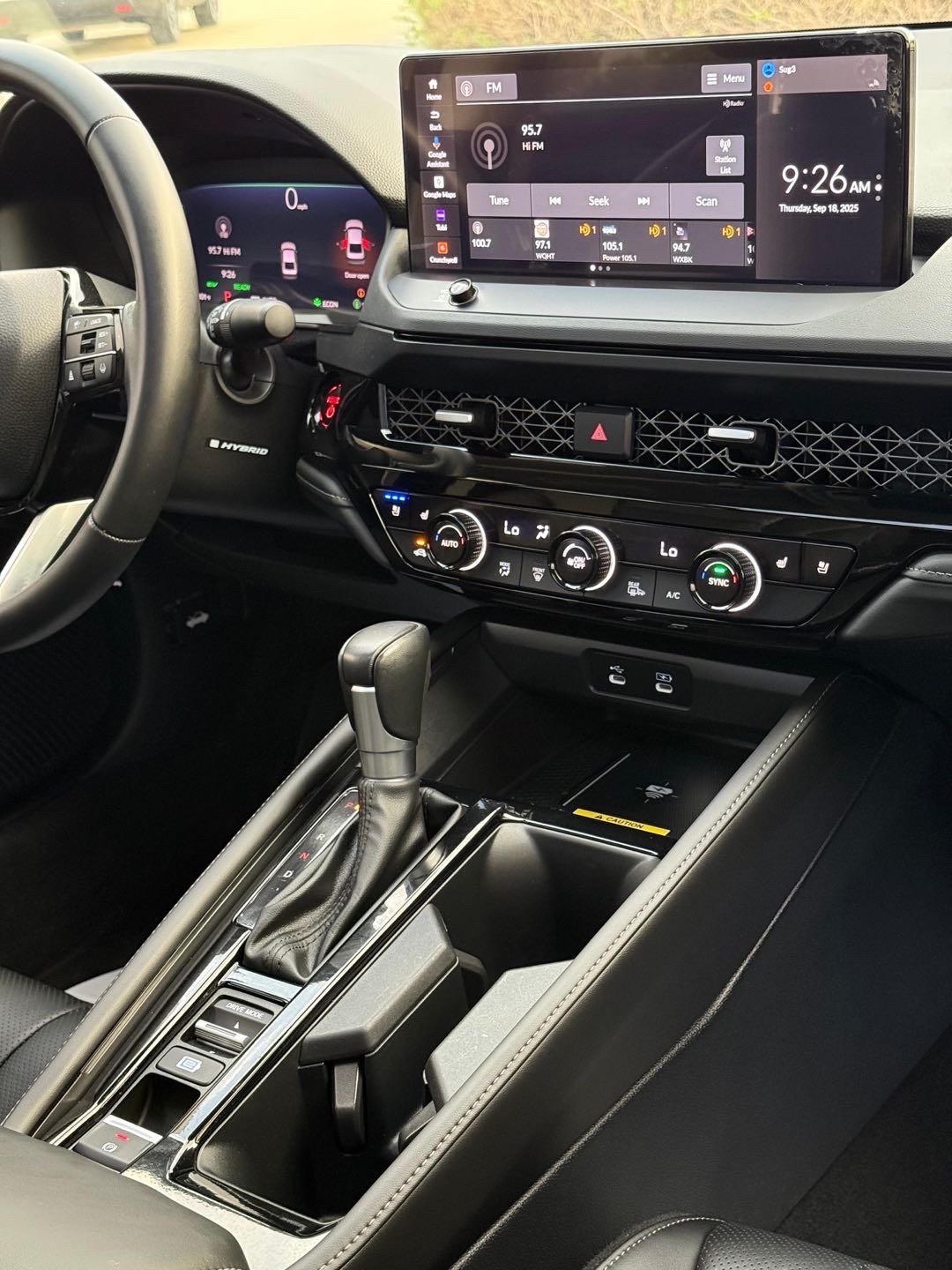 2024 Honda Accord Touring Hybrid thumbnail 12