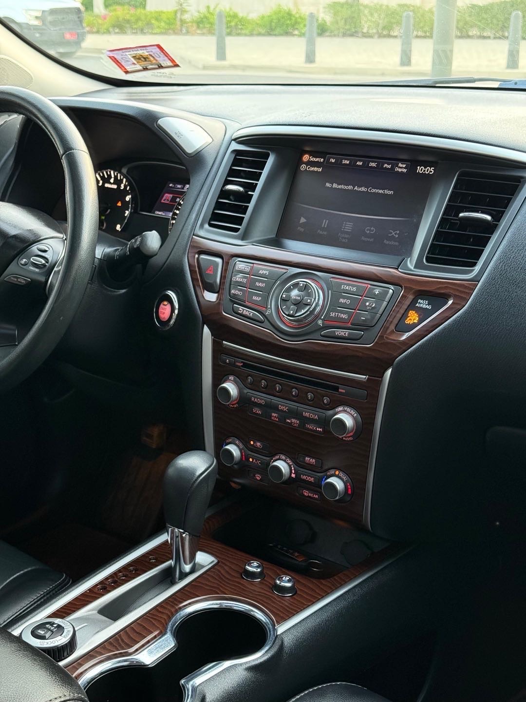 2017 Nissan Pathfinder Platinum thumbnail 9