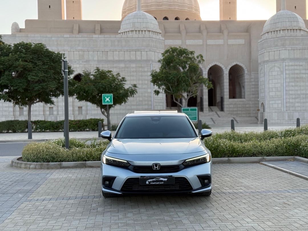2022 Honda Accord Touring Hybrid thumbnail 2