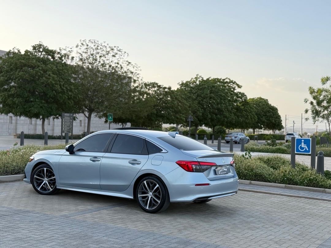 2022 Honda Accord Touring Hybrid thumbnail 5