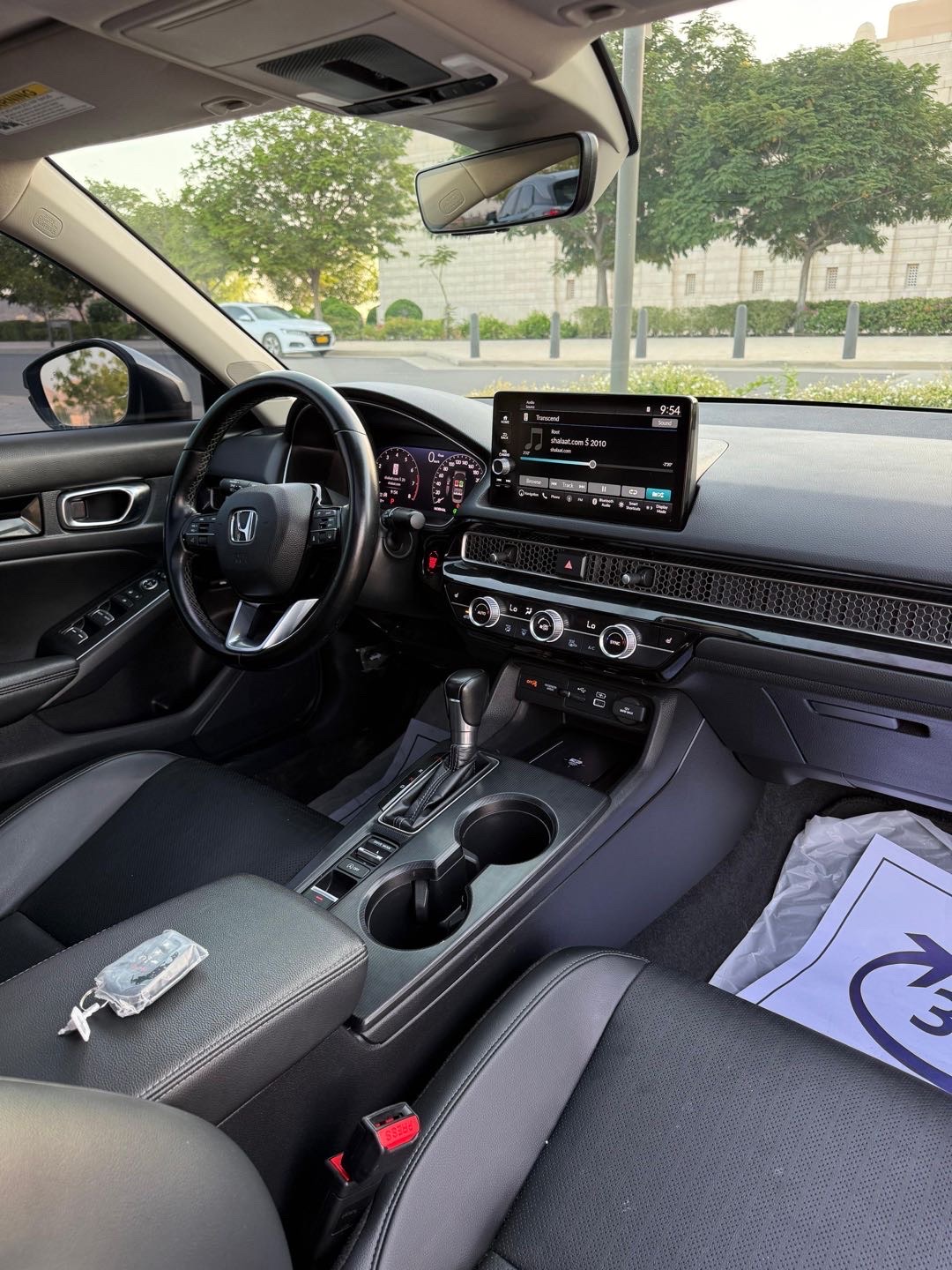 2022 Honda Accord Touring Hybrid thumbnail 10