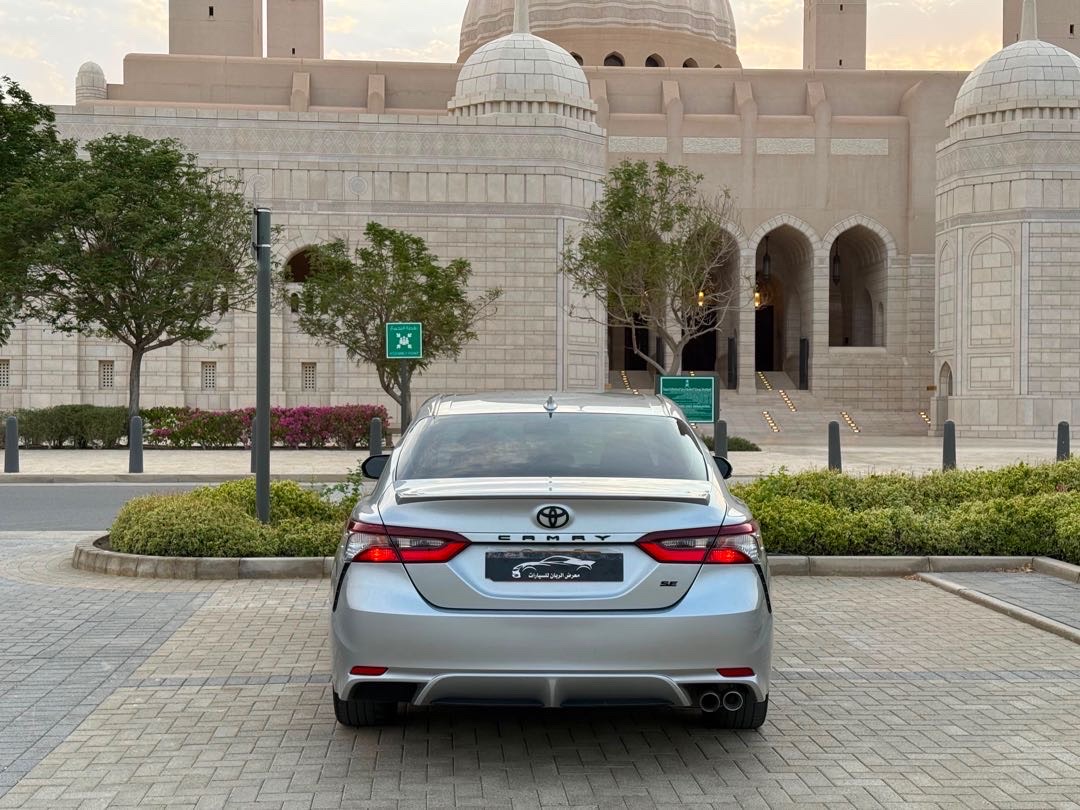 2023 Toyota Camry SE thumbnail 4
