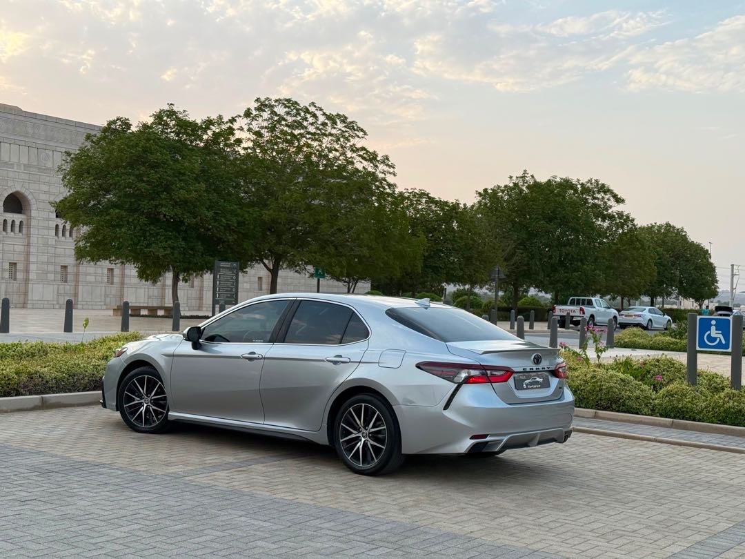 2023 Toyota Camry SE thumbnail 8