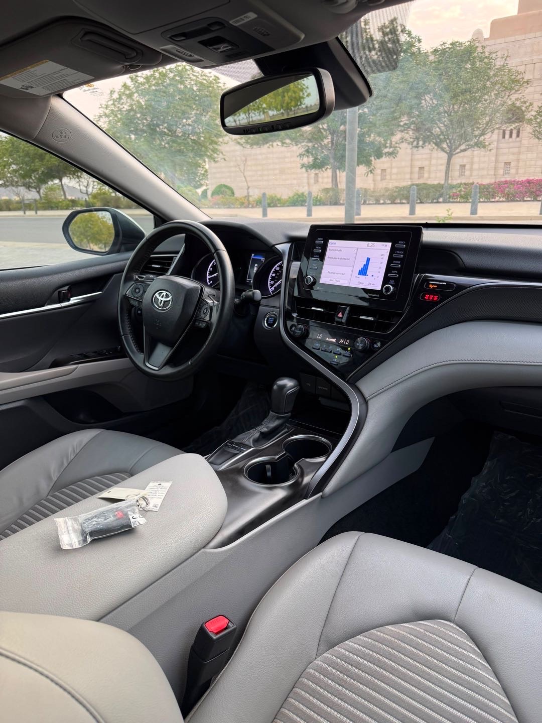 2023 Toyota Camry SE thumbnail 10