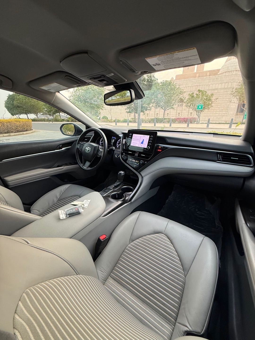 2023 Toyota Camry SE thumbnail 11