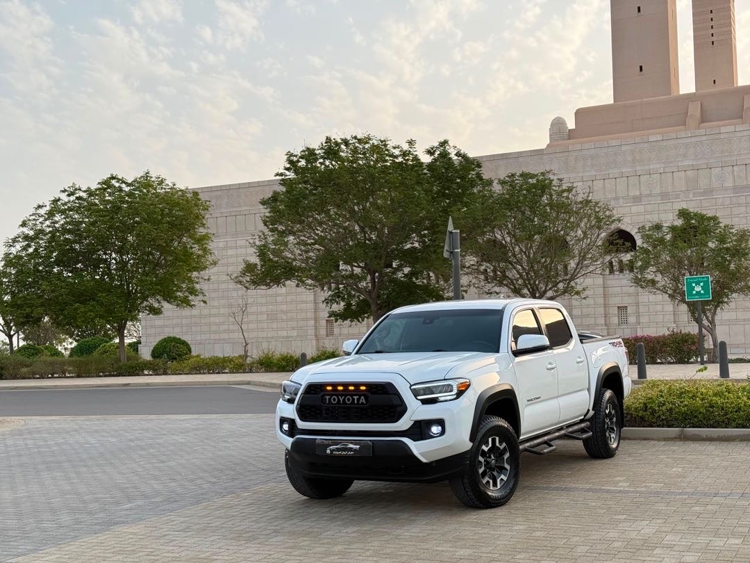 2020 Toyota Tundra TRD Pro thumbnail 2