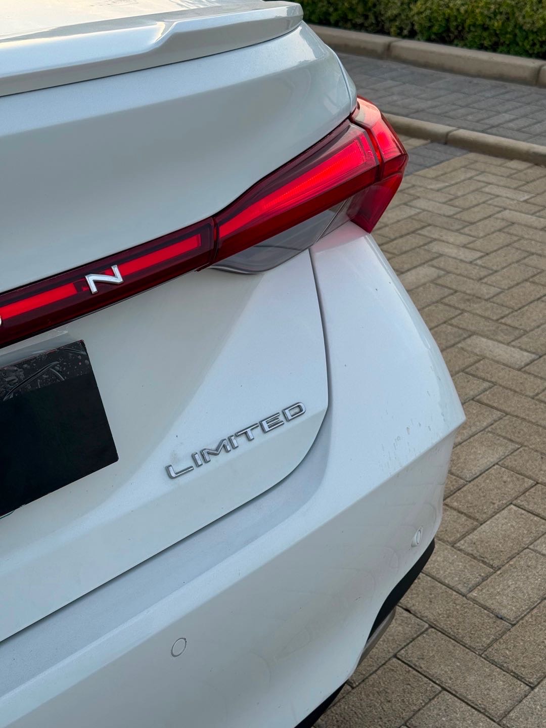 2021 Toyota Avalon Limited thumbnail 7