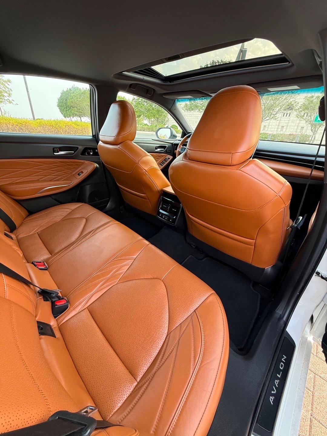 2021 Toyota Avalon Limited thumbnail 12