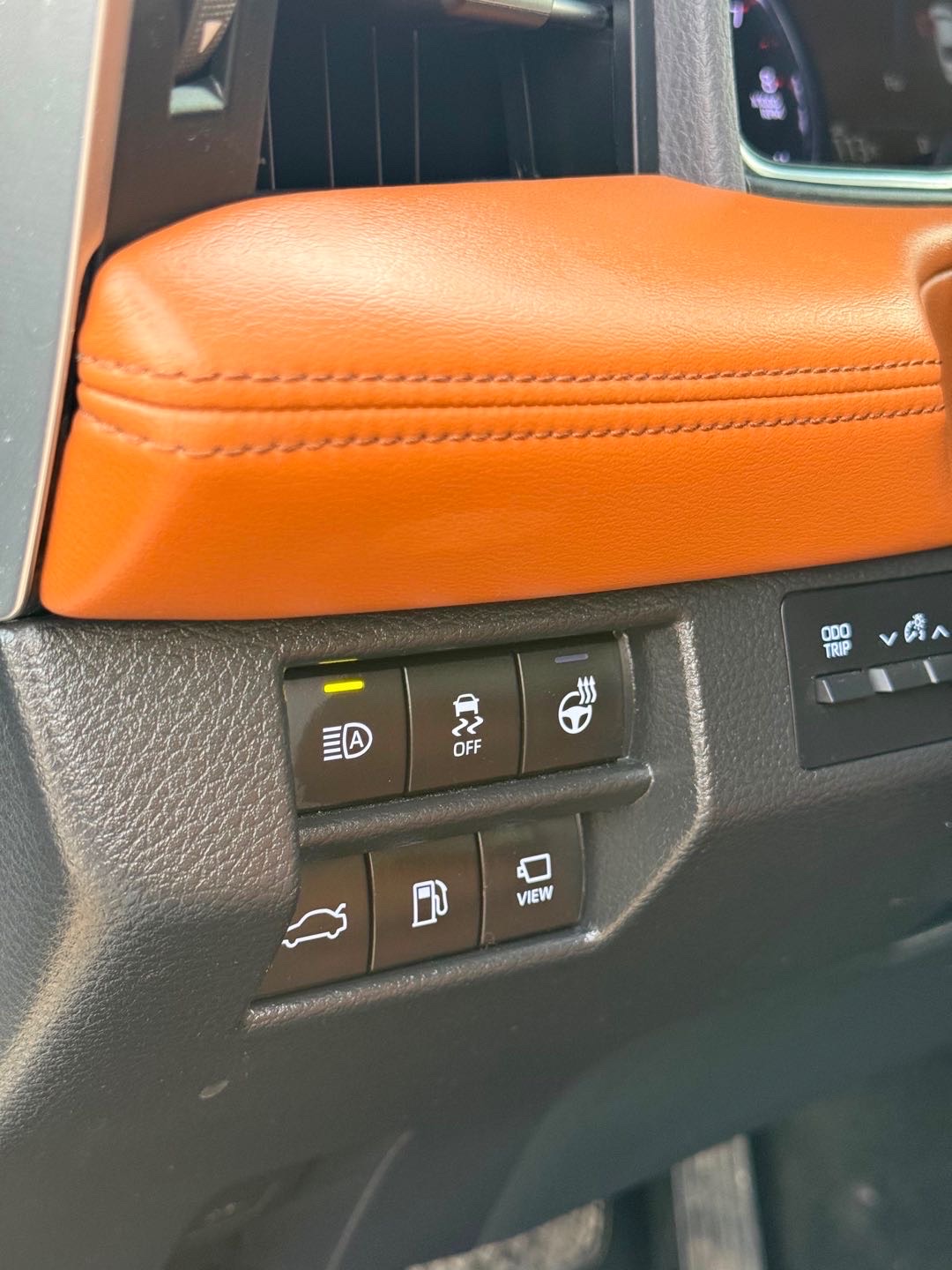 2021 Toyota Avalon Limited thumbnail 15