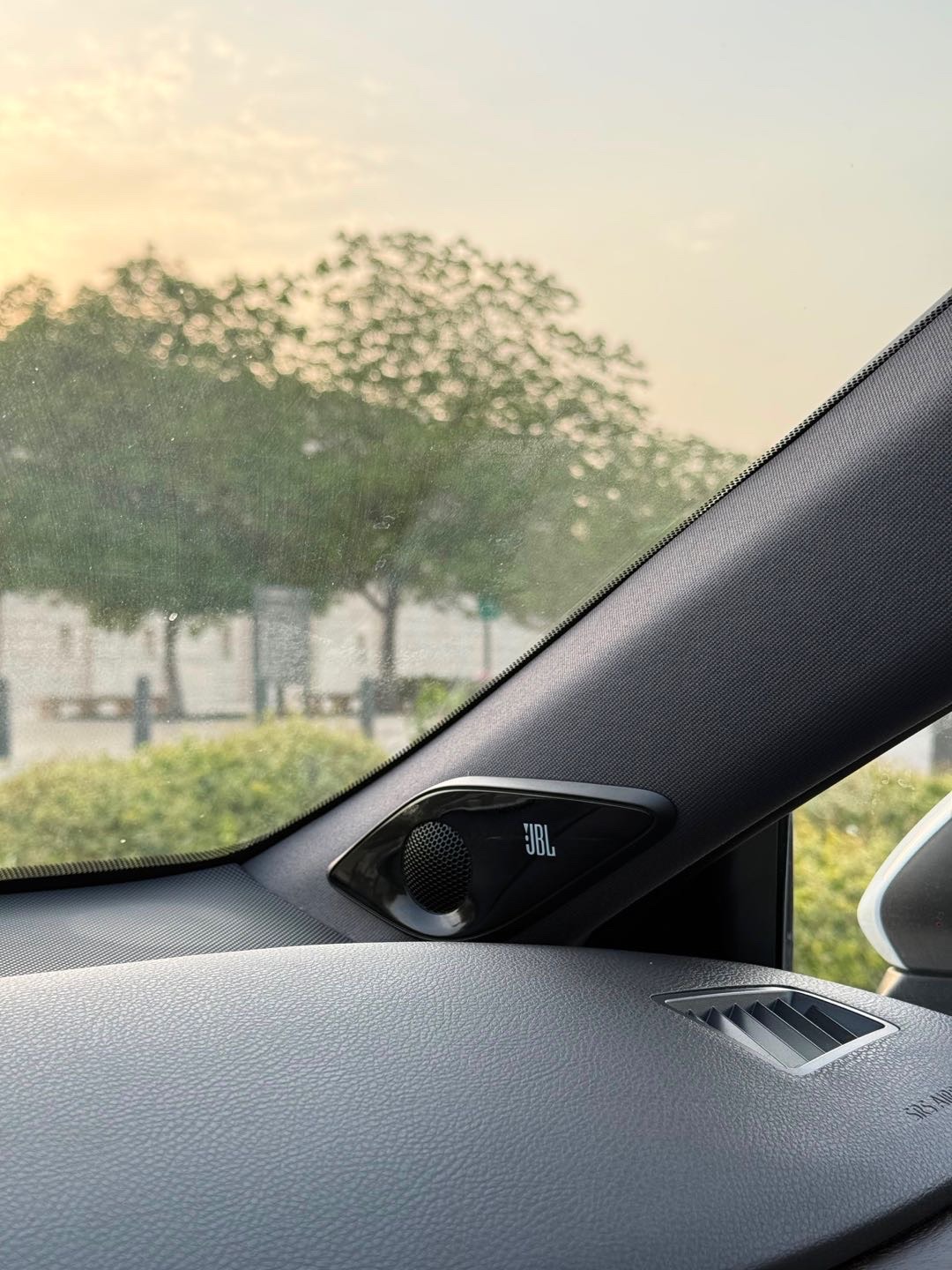 2021 Toyota Avalon Limited thumbnail 16