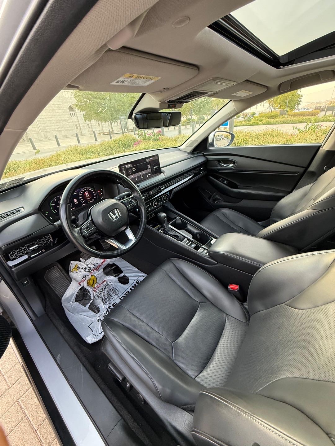 2024 Honda Accord Touring Hybrid thumbnail 6