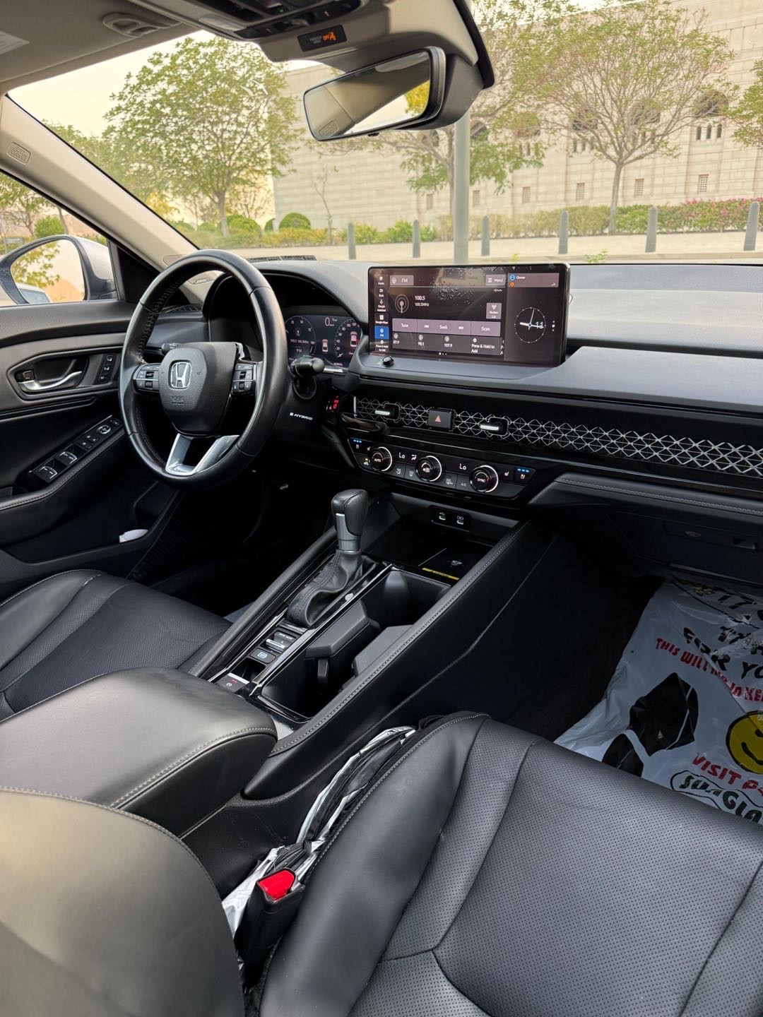 2024 Honda Accord Touring Hybrid thumbnail 10