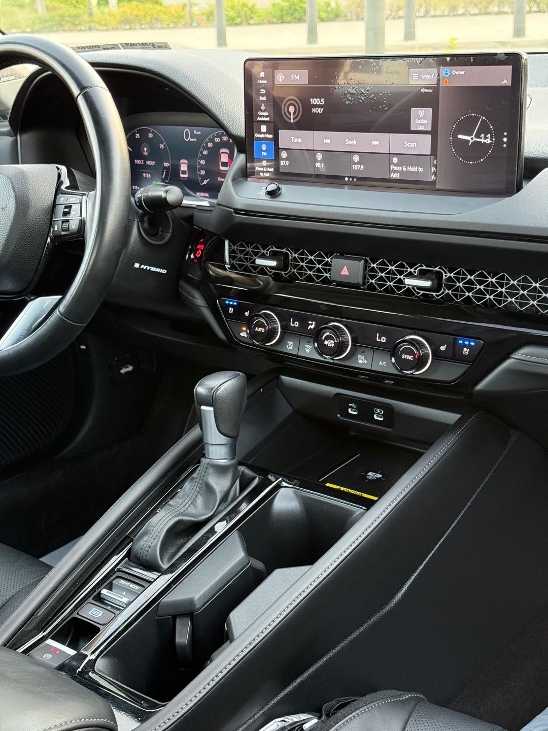 2024 Honda Accord Touring Hybrid thumbnail 11