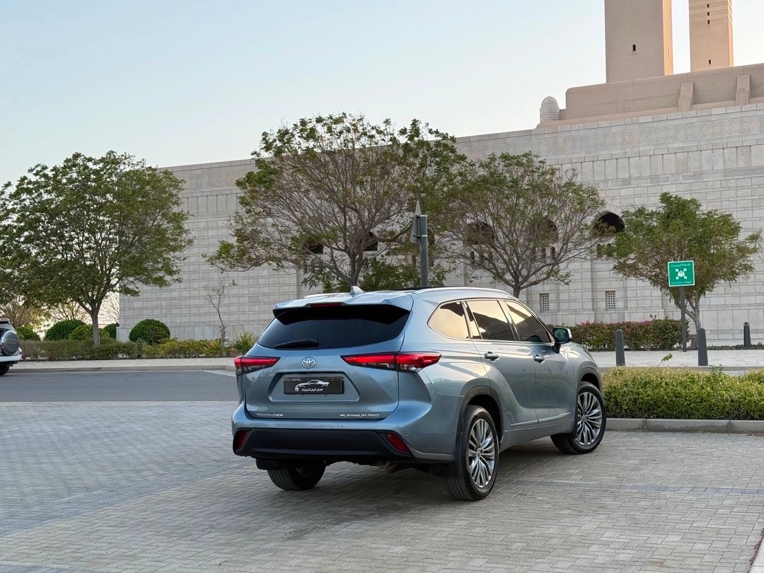 2020 Toyota Highlander Platinum thumbnail 7